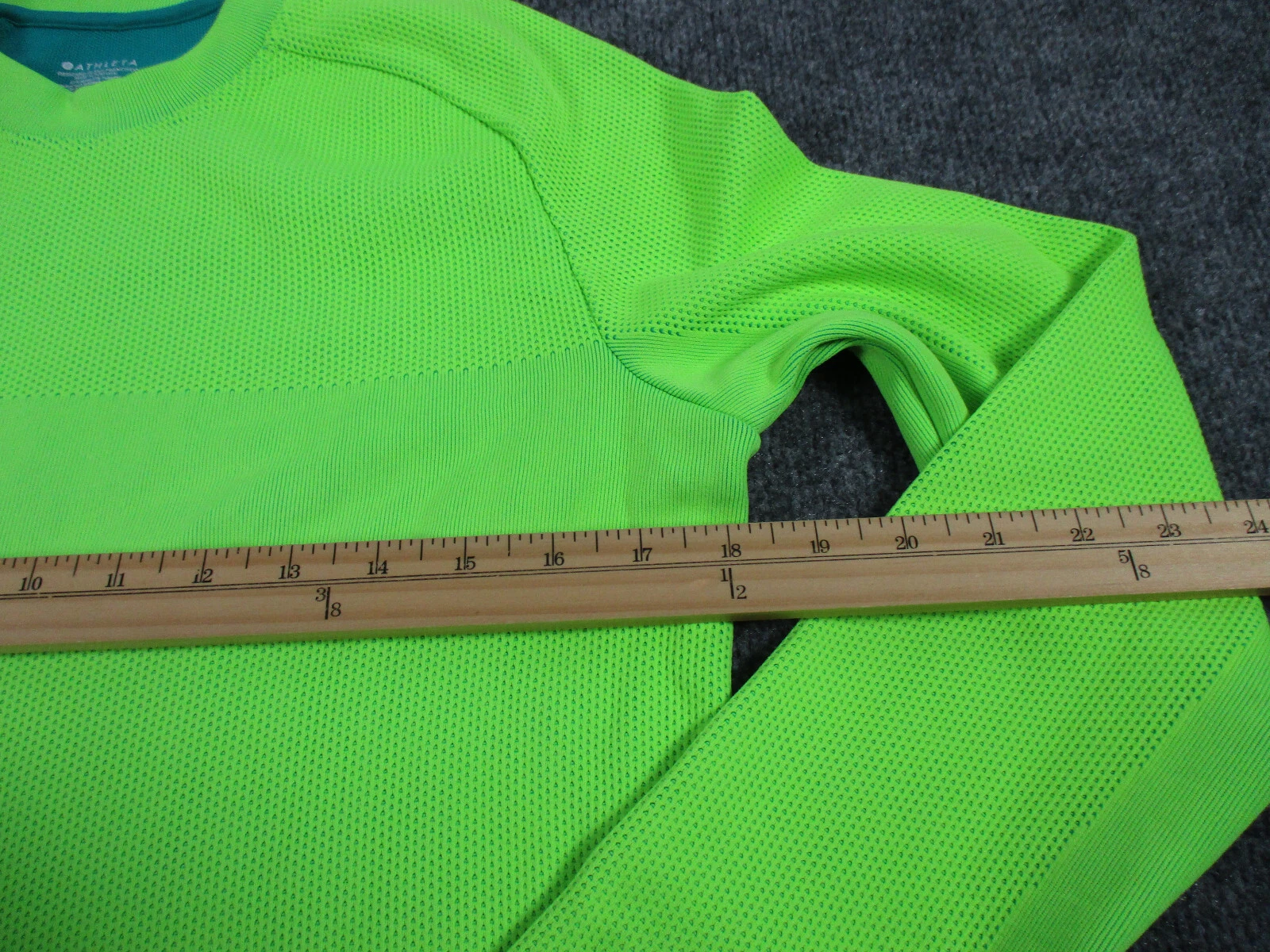 athleta long sleeve turbo pullover sweatshirt
