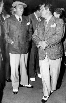 John Montague Hollywood s mystery golfter returning to face robber .. Old Photo