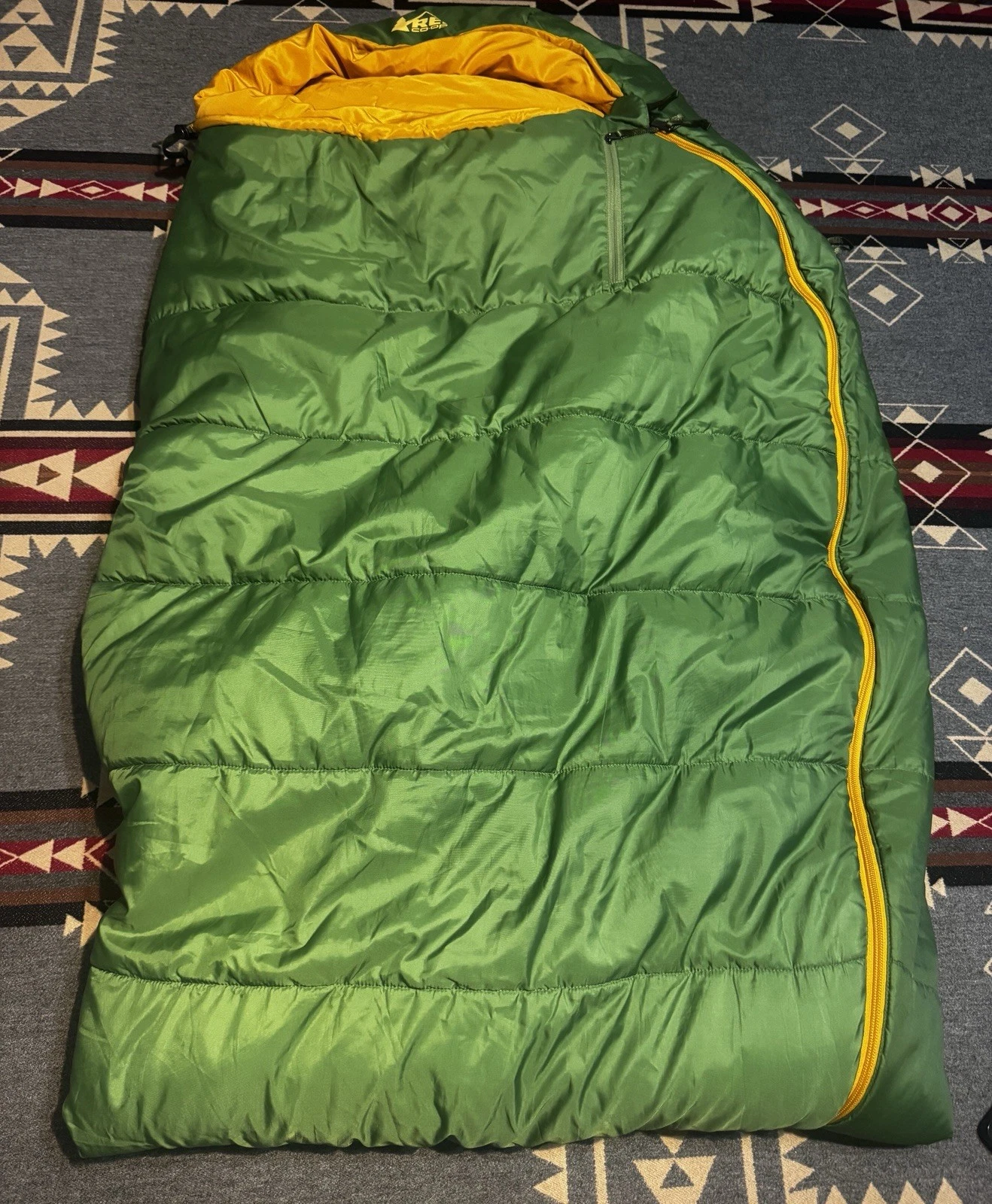 REI Co-op Trailmade 20 Sleeping Bag Regular Green Camping Left Zip
Opens in a new window or tab