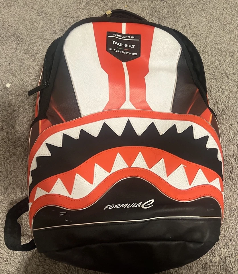 RARA MOCHILA SPRAYGROUND FORMULA-E PORSCHE LED AUTÉNTICA DESCATALOGADA  Foto 4 de 4