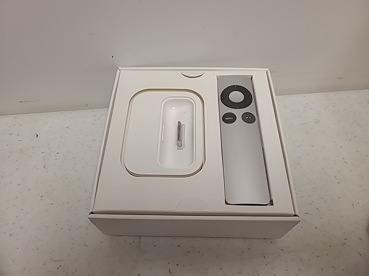 Apple Universal Dock for iPod and iPhone With Apple Remote
