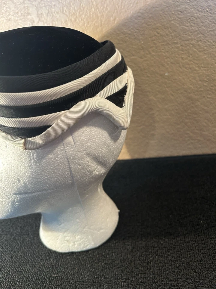 Винтажный черный бархат w/белый таблетки коробка шляпа - Изображение 4 из 4