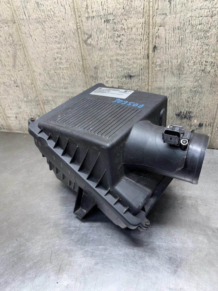 2017-2020 CADILLAC ESCALADE ESV 6.2L CAIXA DE FILTRO DE AR DO MOTOR COM FABRICANTE DE EQUIPAMENTO ORIGINAL MAF - Imagem 2 de 4