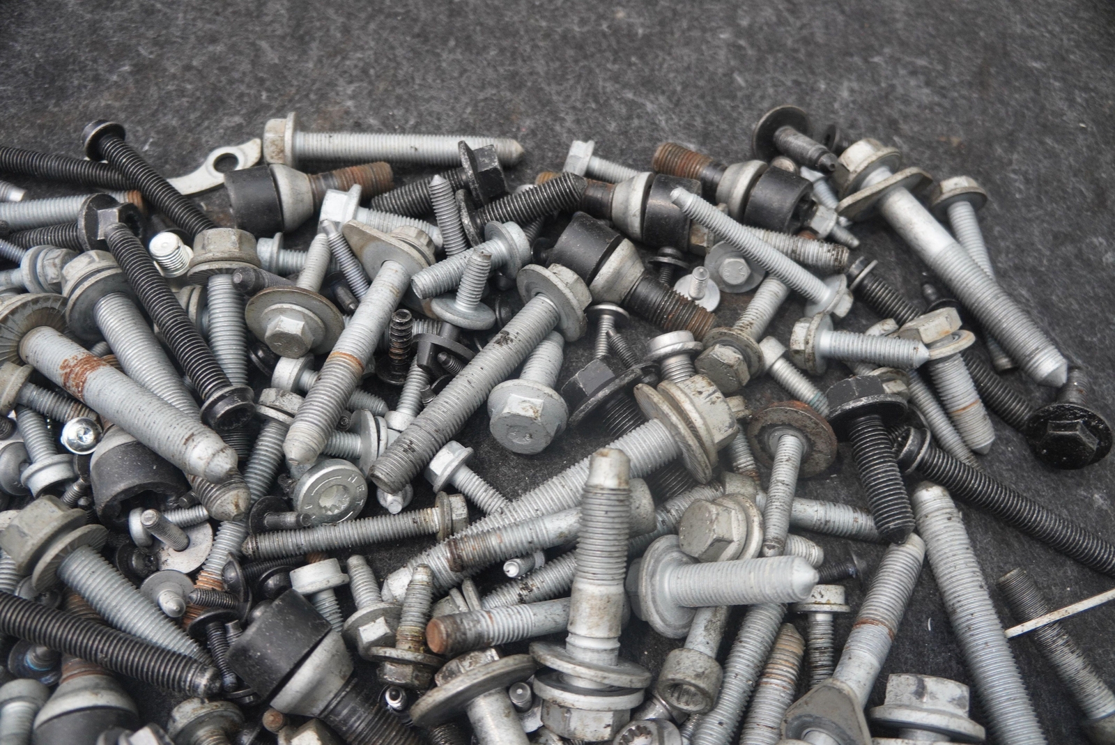 Miscellaneous Nut Bolt Screw Washer Assorted Hardware OEM Lamborghini Urus 2019