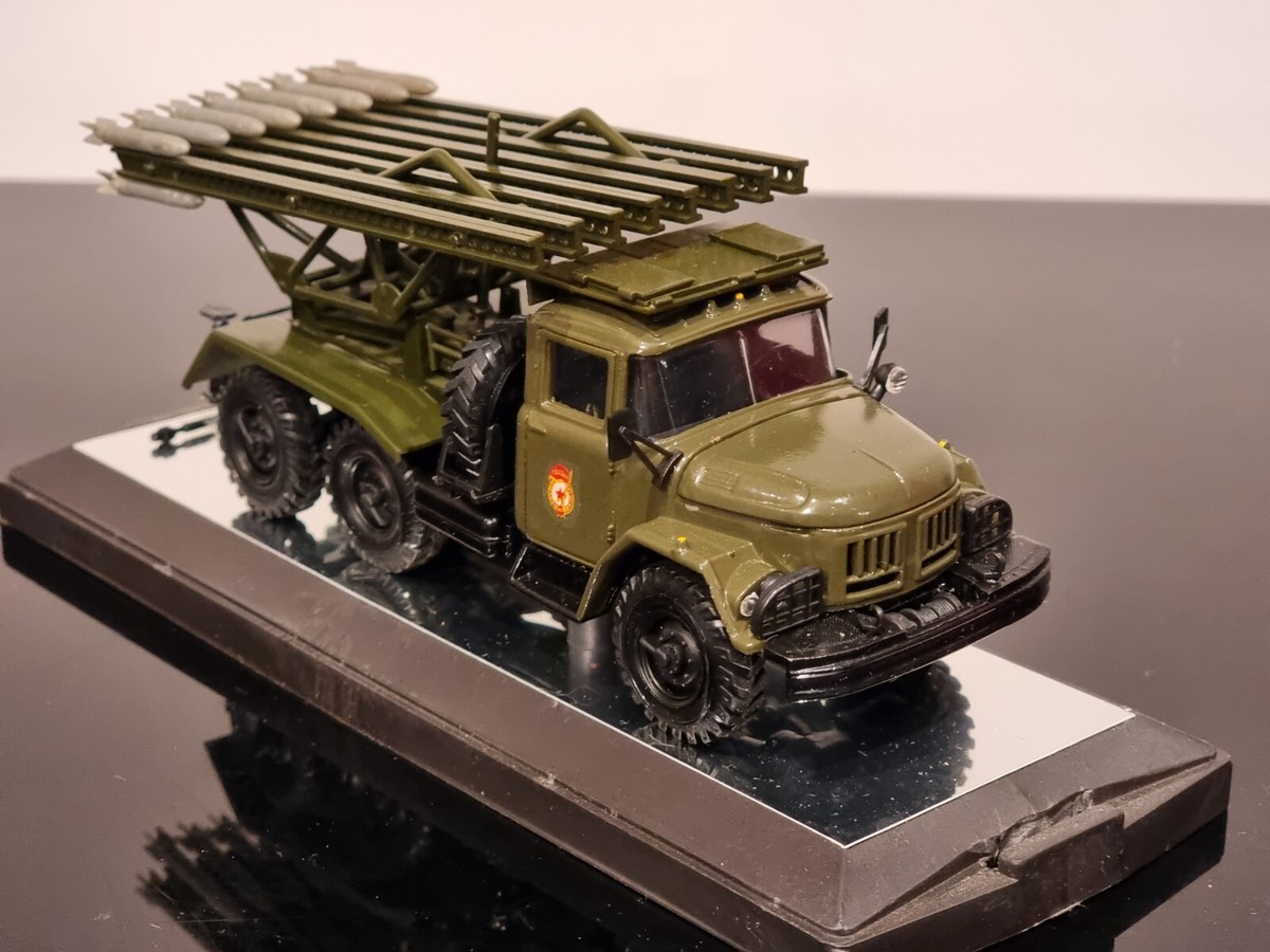 Mini Classic 1966 Zil 131 BM-13-16 Katusha Rocket Launcher