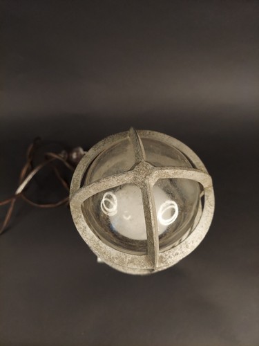 Vintage Simplet Industrial Light Fixture - Picture 12 of 18