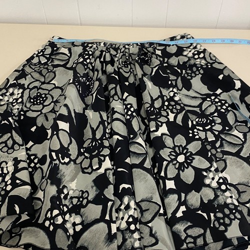 Moschino Cheap and Chic Skirt 10 Gray White Black Floral Polyester Full A-Line - Picture 10 of 15