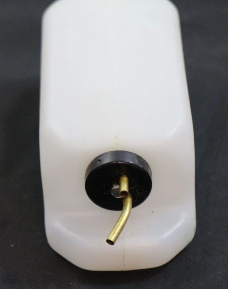 Du-Bro Remote Control Polyethylene 8oz Glow Fuel Tank Model S-8 - Image 2 of 4