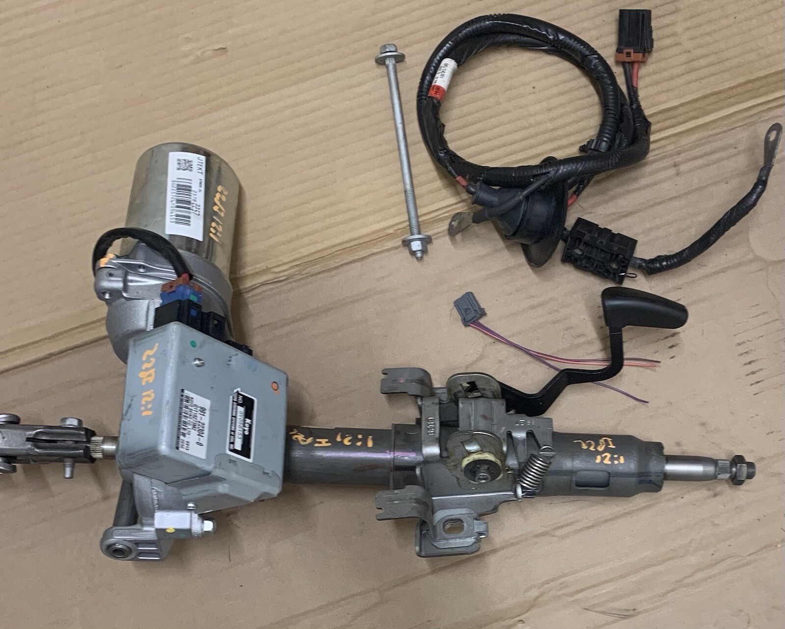 02-07 Chevy Equinox/Saturn Vue Electric Assist Steering Motor complete