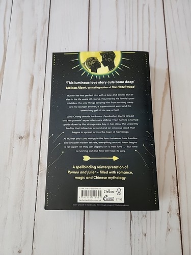 An Arrow to the Moon Fairyloot Edition Taschenbuch Emily X. R. Pan signiert YA - Bild 2 von 6