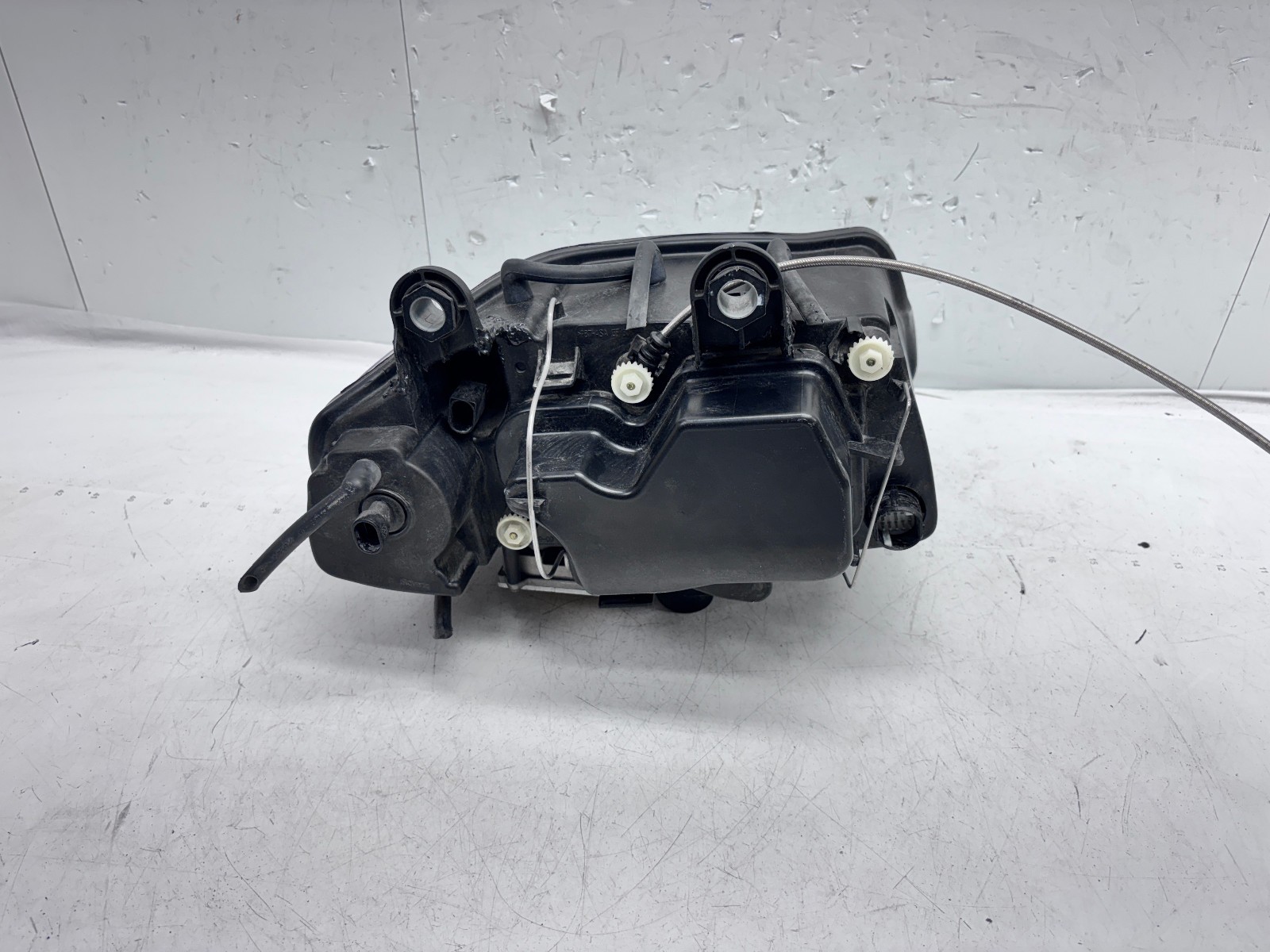 2004-2008 Maserati Quattroporte Xenon Hid  Front Left OEM Headlight 191121