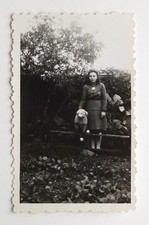 Fille petit chien saut obstacle amusant mignon - Photo ancienne snapshot