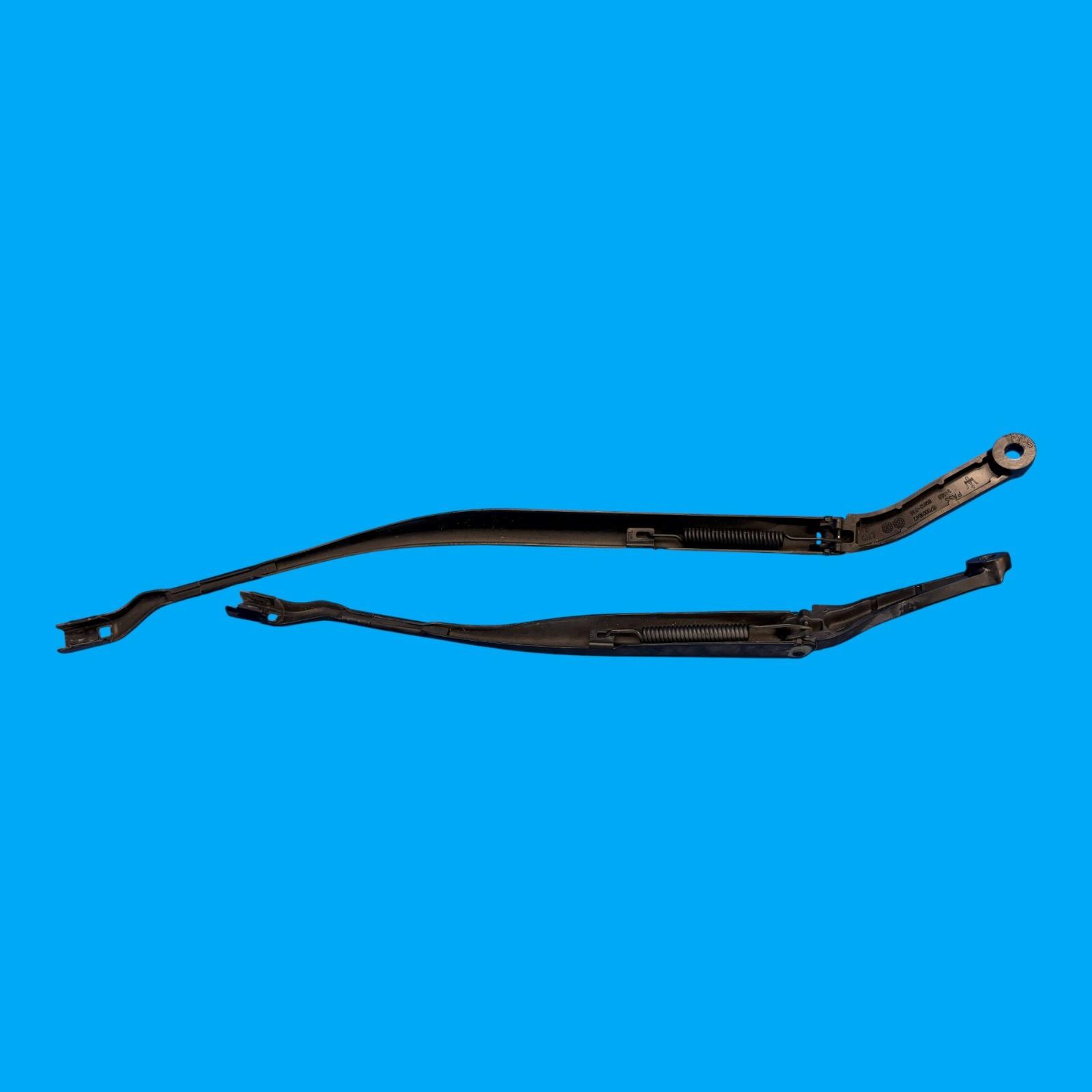 14-20 Maserati Ghibli OEM Front Left & Right side windshield wiper arm arms