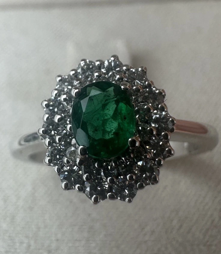 Anillo Oro 18kt. Con Doble Vuelta De Diamantes Y Esmeralda Natural Colombia - Imagen 2 de 4