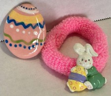Vtg Easter Accessories Lot  Pink Bunny Hair Tie & Pastel Easter Egg Brooch Pin