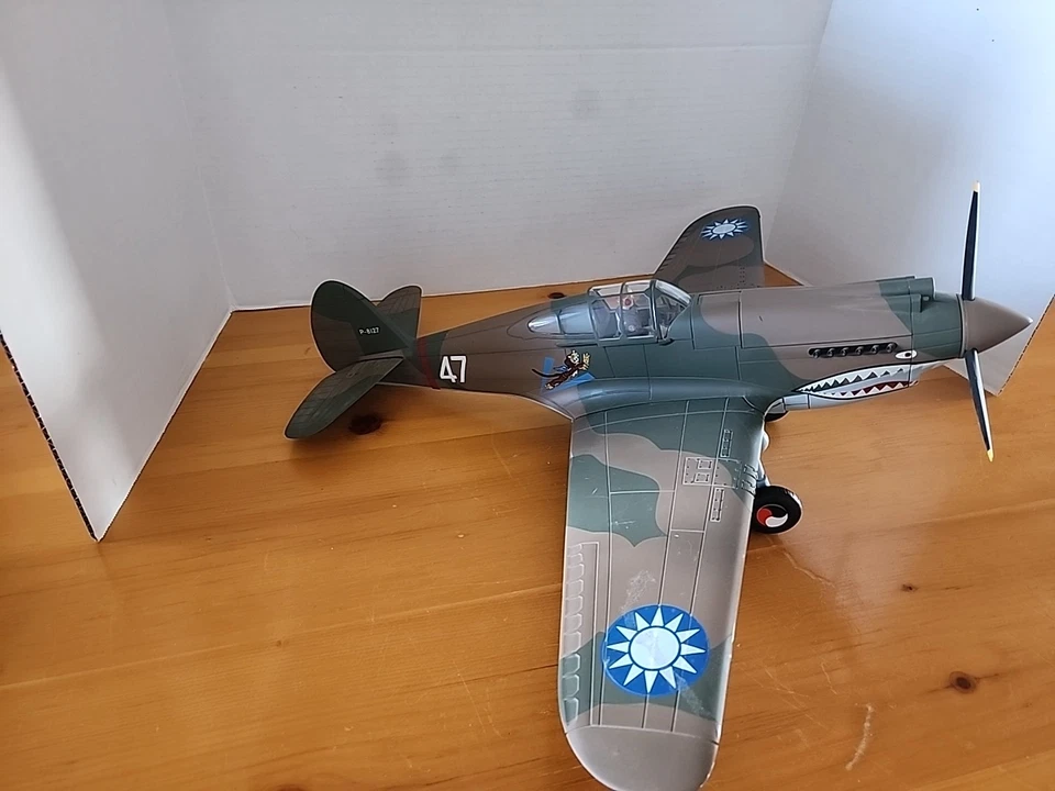 Juguetes siglo XXI P-40 Flying Warhawk Tigers 1:18 Segunda Guerra Mundial Foto 2 de 4