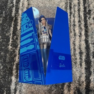 Poupée Barbie R2-D2 Star Wars X Mattel 2019 - Édition Limitée GHT79