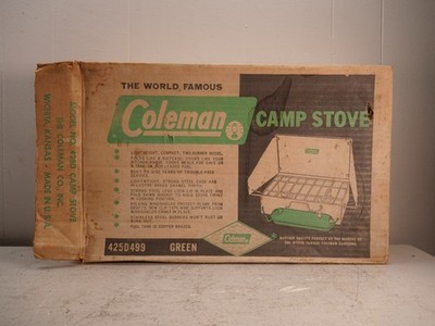 Vintage Coleman Model 425D 2 Burner  Gas Camp Stove