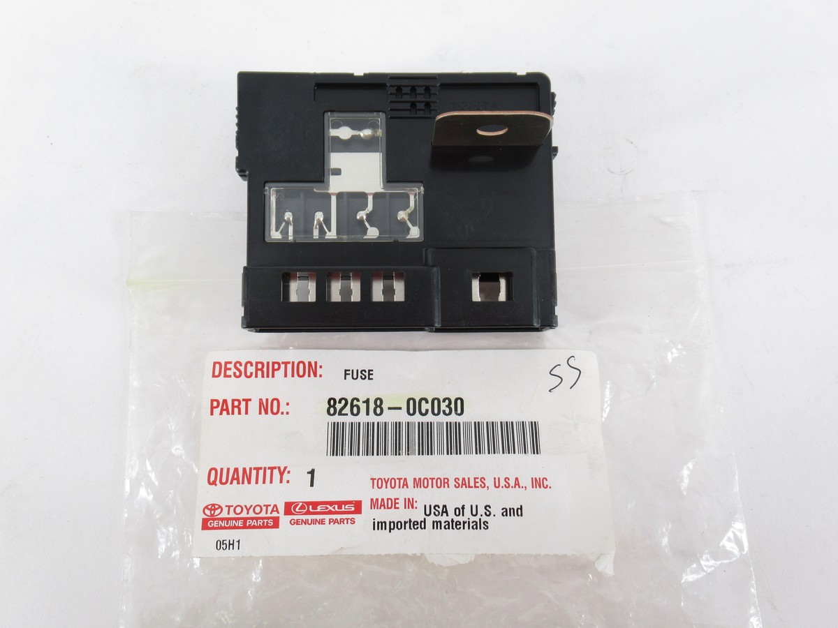 Genuine OEM Toyota 82618-0C030 Fuse Block | eBay