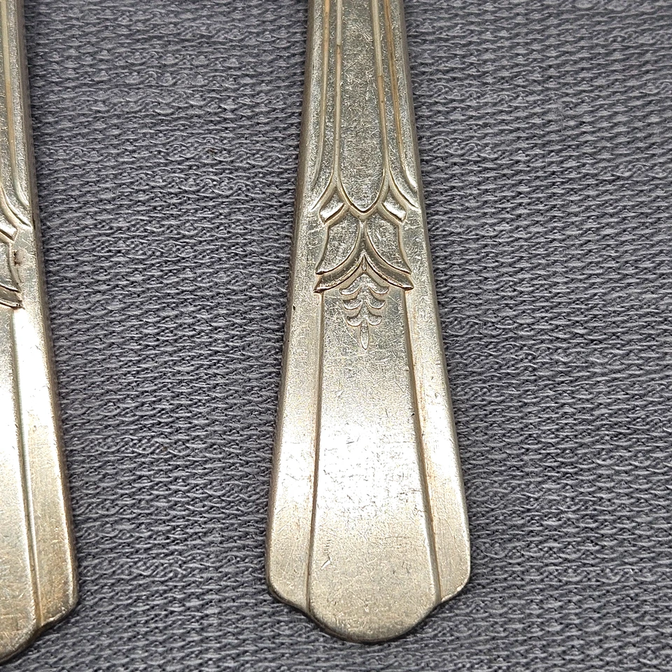 WM Rogers Silverplate Sovereign Grille Fork Sugar Spoon Flat Handle Butter Knife - Image 3 of 4