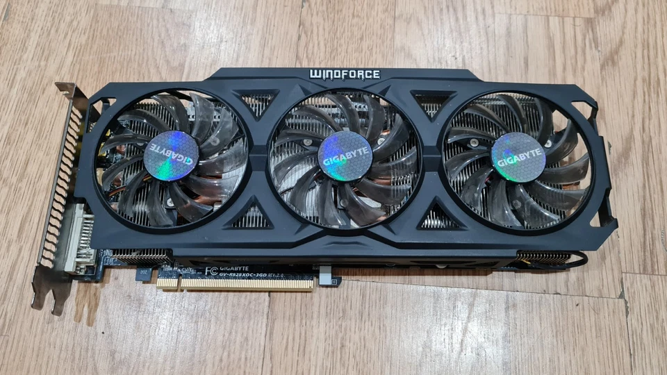 Boxed! Gigabyte AMD Radeon Windforce R9 280x 3gb GPU Graphics Video Game Card - Image 4 of 4