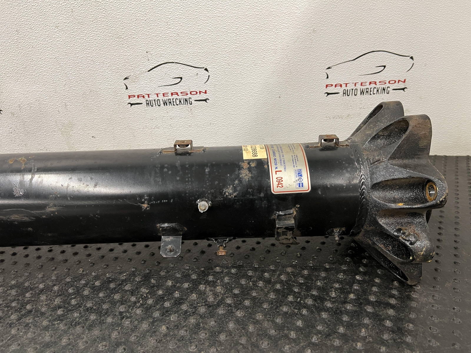 03-08 MASERATI QUATTROPORT REAR DRIVE PROPELLER SHAFT