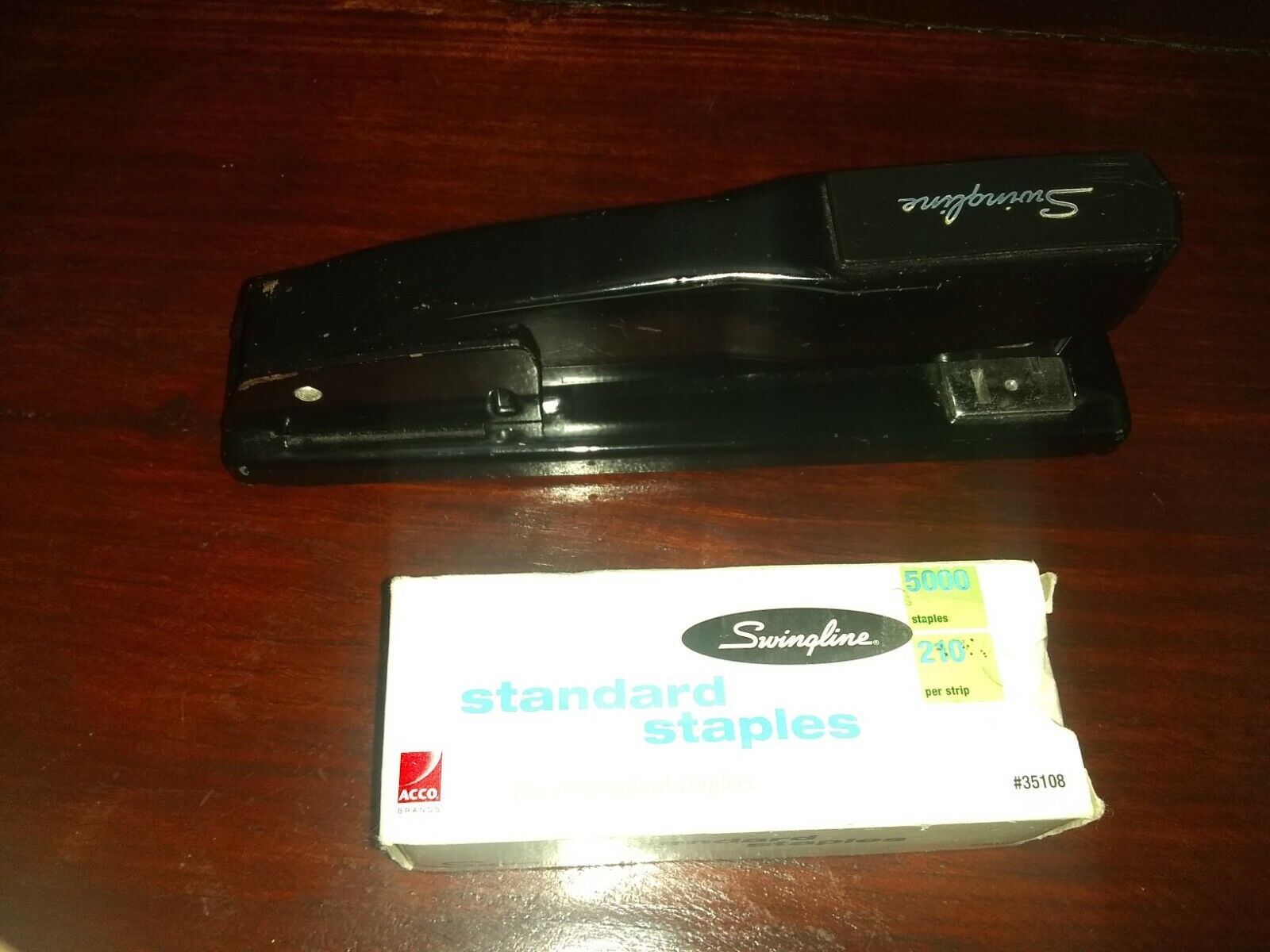 Swingline Commercial Desk Stapler, 20-Sheet Capacity, Black (S7044401)