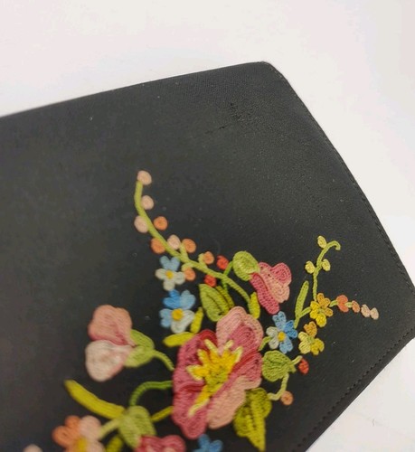 Vintage France Black Embroidered Wallet with Clam Shell Coin Compartment - Picture 3 of 10