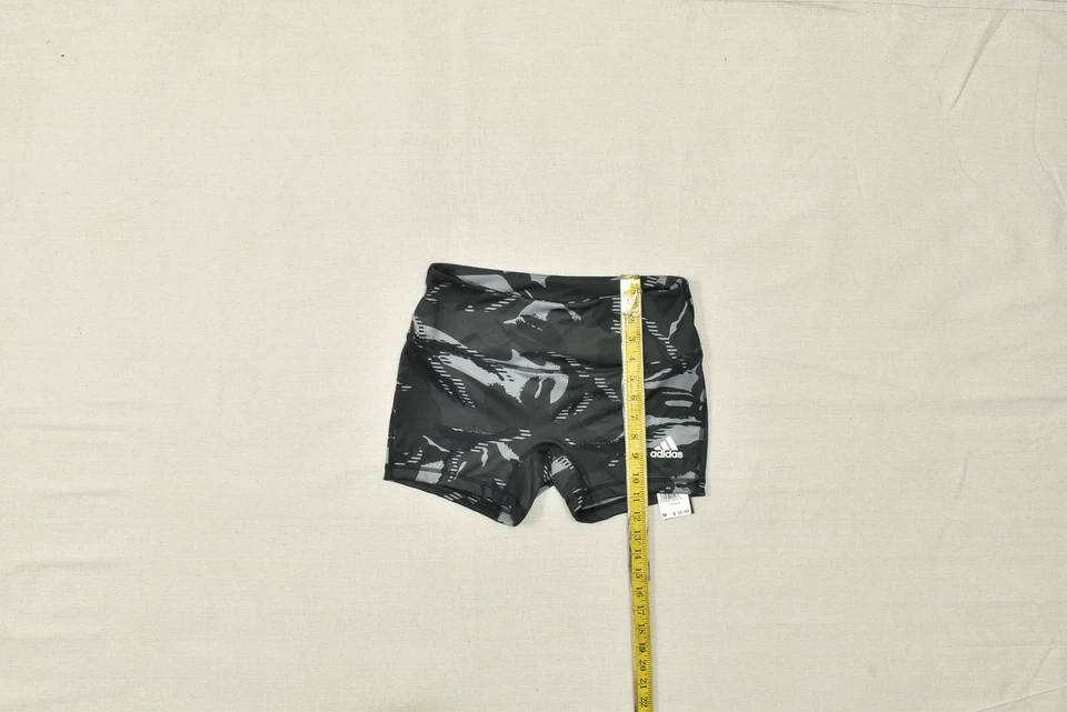 Shorts camuflado Adidas feminino GR9673 4 polegadas apertado tamanho regular M verde prime novo com etiquetas - Imagem 3 de 4