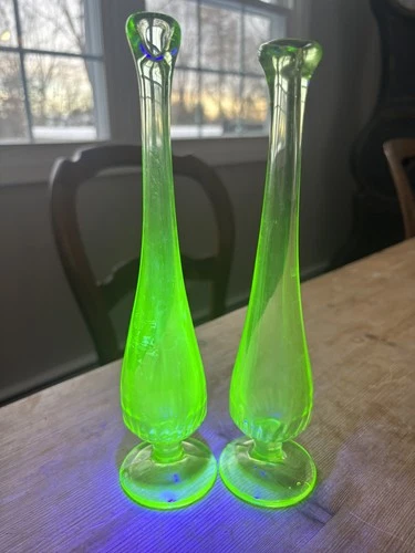 2 Vintage Swung Bud Vase Uranium Vaseline Green Glass Pedestal Fluted Lip Glows