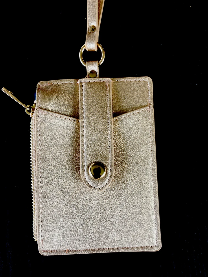Bolso de mano con cadenas de metal de marca de lujo para mujer color dorado Foto 4 de 4