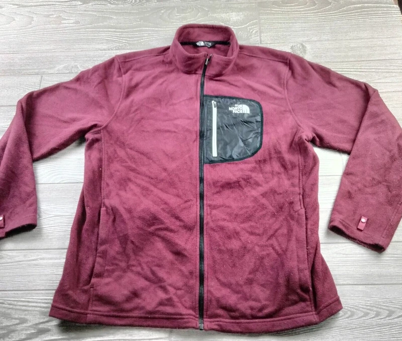 north-face zip fleece maroon jacket
