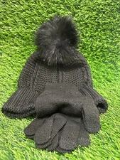 Women’s Winter Essentials Hat & Gloves Gift Set W Recycled Fibers Black Pom Pom