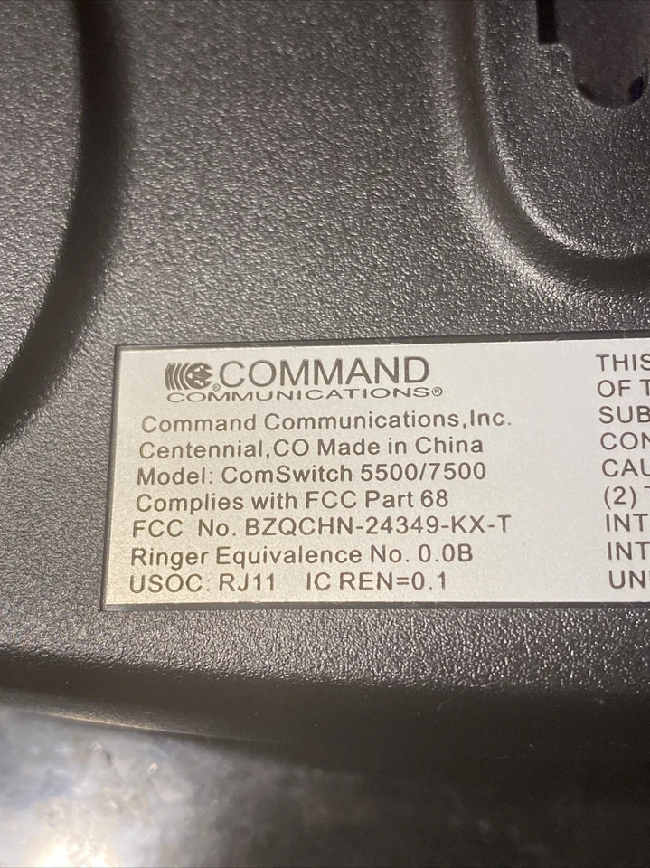 COMMAND COMSWITCH 7500 PHONE COMPUTER MANAGEMENT 4 Ports Multi line POWERS UP - Image 3 of 4