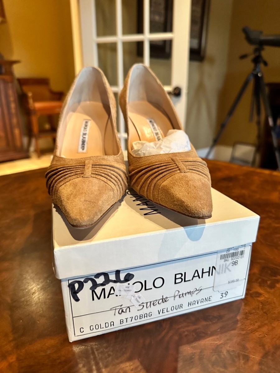Manolo Blahnik Tan Suede Pumps Signed Size 39 9B Very Light Manolo Blahnik Tan Suede Pumps Signed Size 39 9B Very Light