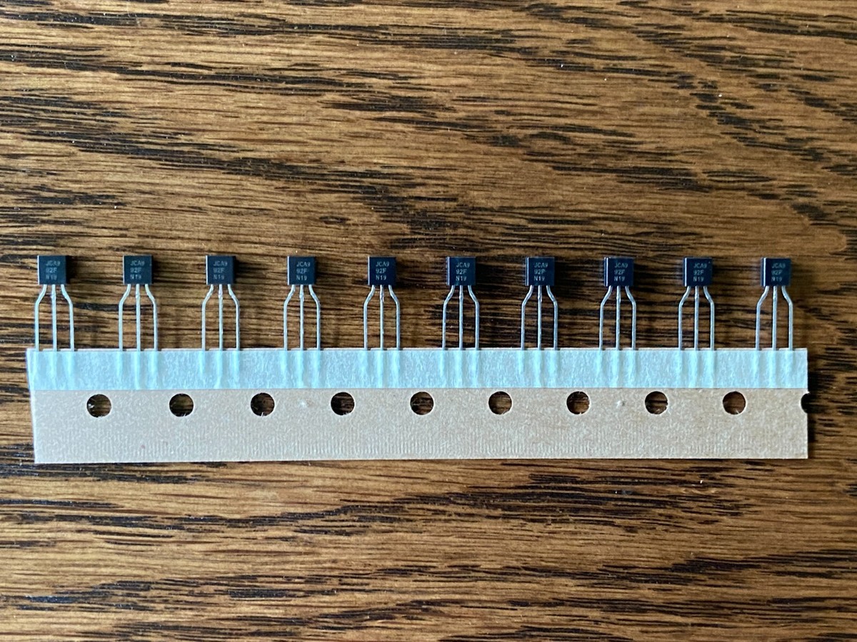 KSA992FTA 10 New OnSemi transistors -- sub 2SA992 2SA493 2SA640