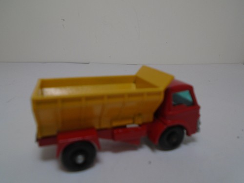 MATCHBOX #70B-3 FORD GRIT SPREADER TRUCK. RESTORED/MODIFIED. RARE DARK YELLOW.NM - Picture 11 of 12