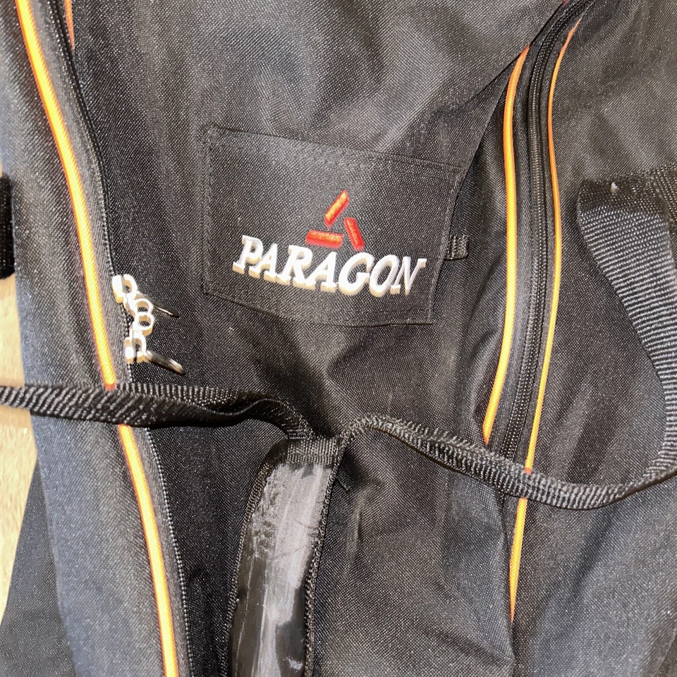 Bolsa de viaje de golf con ruedas Paragon estuche blando negro con borde naranja excelente estado Foto 2 de 4