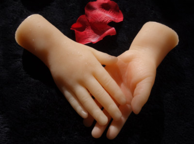 NEW Top Quality Silicone Children Cute little Hands Mannequin Display Art Sketch