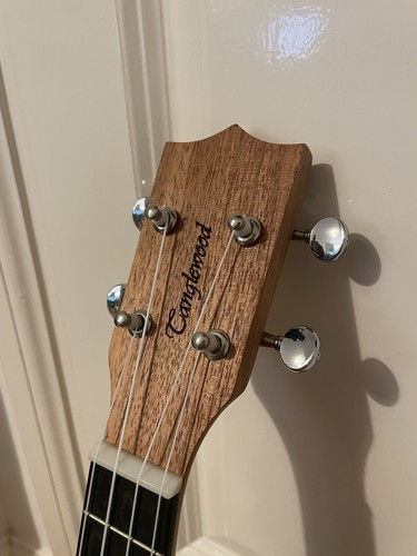 Tanglewood Tiare 4 String Soprano Ukulele TWT 1 1051 Immaculate Cond, With Box - Picture 4 of 4