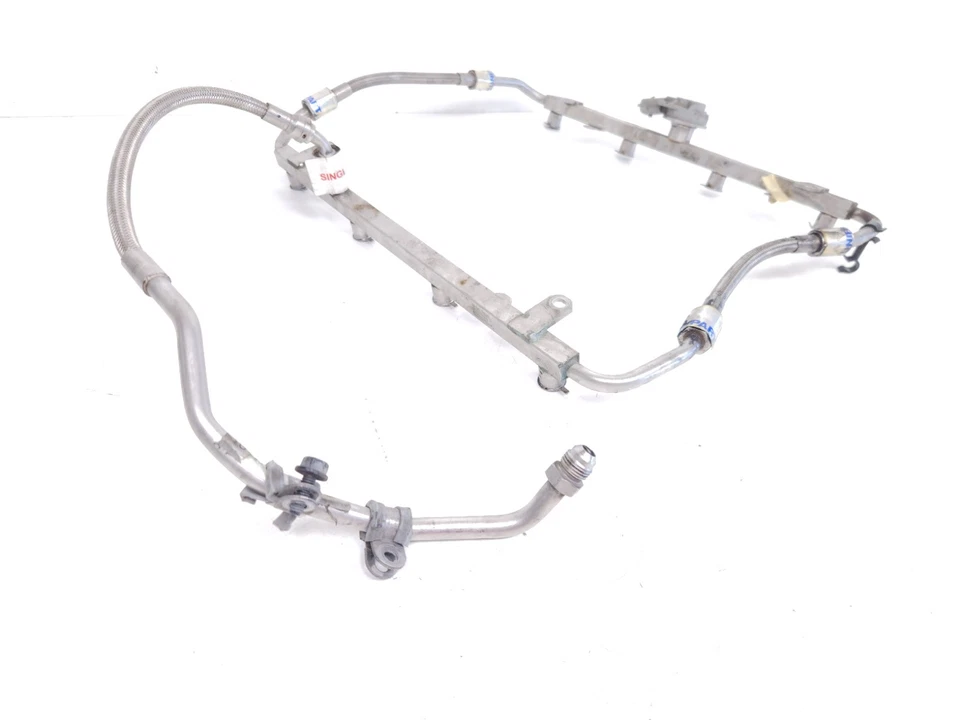 MCLAREN MP4-12C 650S 2012-2014 RIELES DE COMBUSTIBLE AMBOS LADOS SIN INYECTORES FABRICANTE DE EQUIPOS ORIGINALES Foto 2 de 4