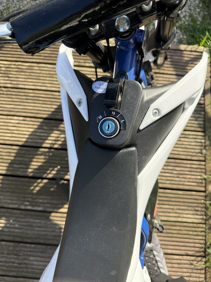 Neo Outlaw 800w 36v Electric Bike kids 3 speed modes - Image 4 of 4