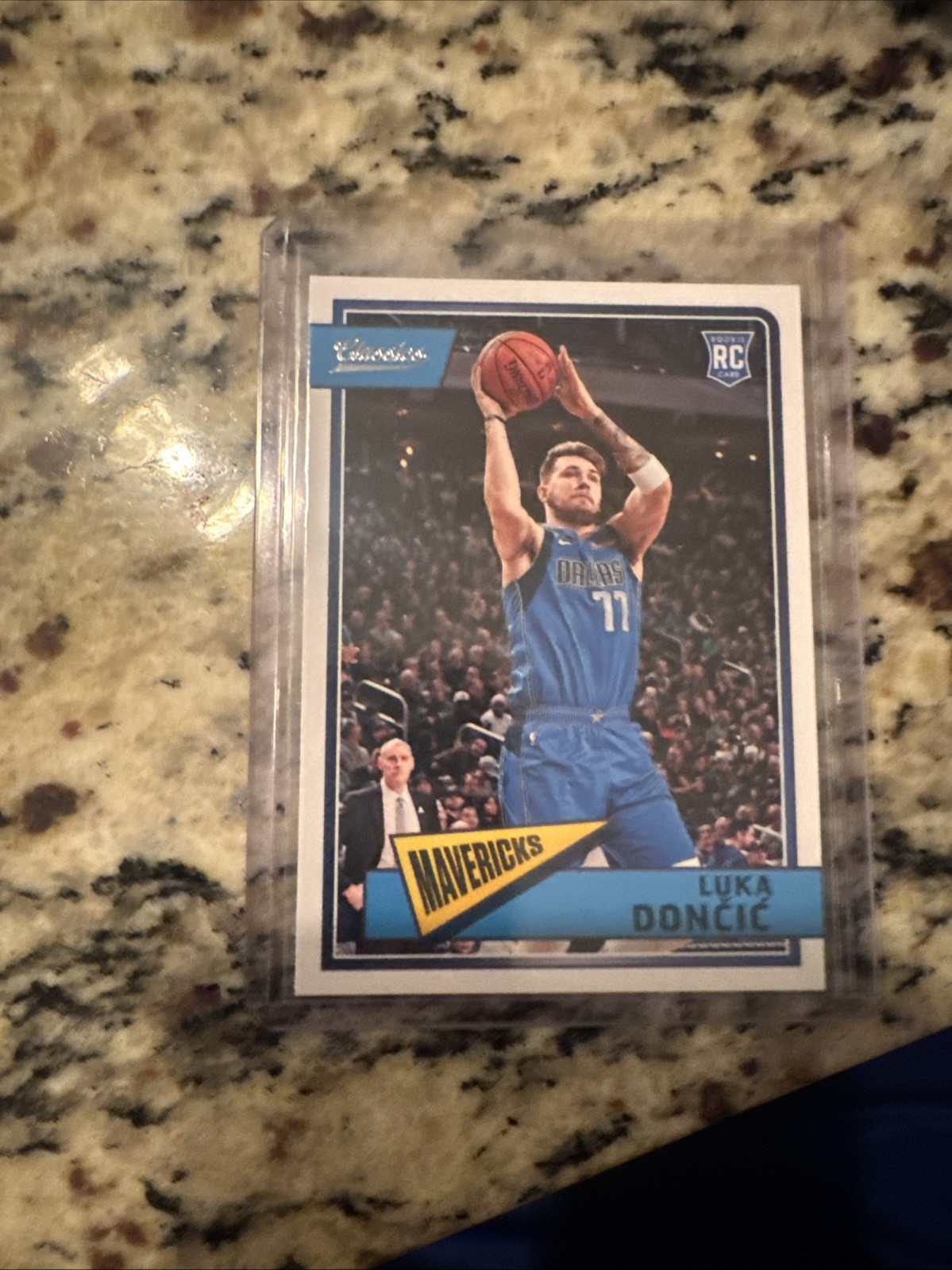 2018-19 Panini Chronicles Classics LUKA DONCIC RC Rookie #645