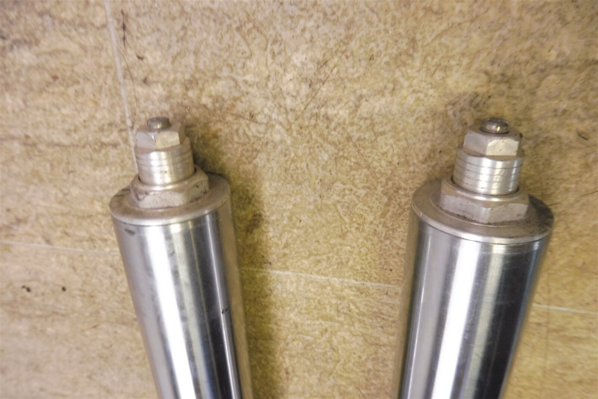 1999 Kawasaki ZX600 Ninja K153-1) left right front forks