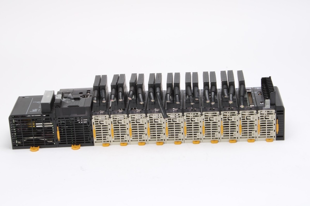 Omron SYSMAC CJ2M-CPU35 W/ PA205R CJ1W-ID261,CJ1W-OD261 CJ1W