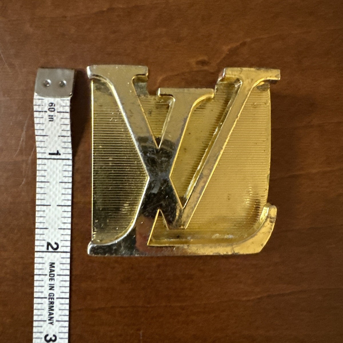 gold louis vuitton belt buckle