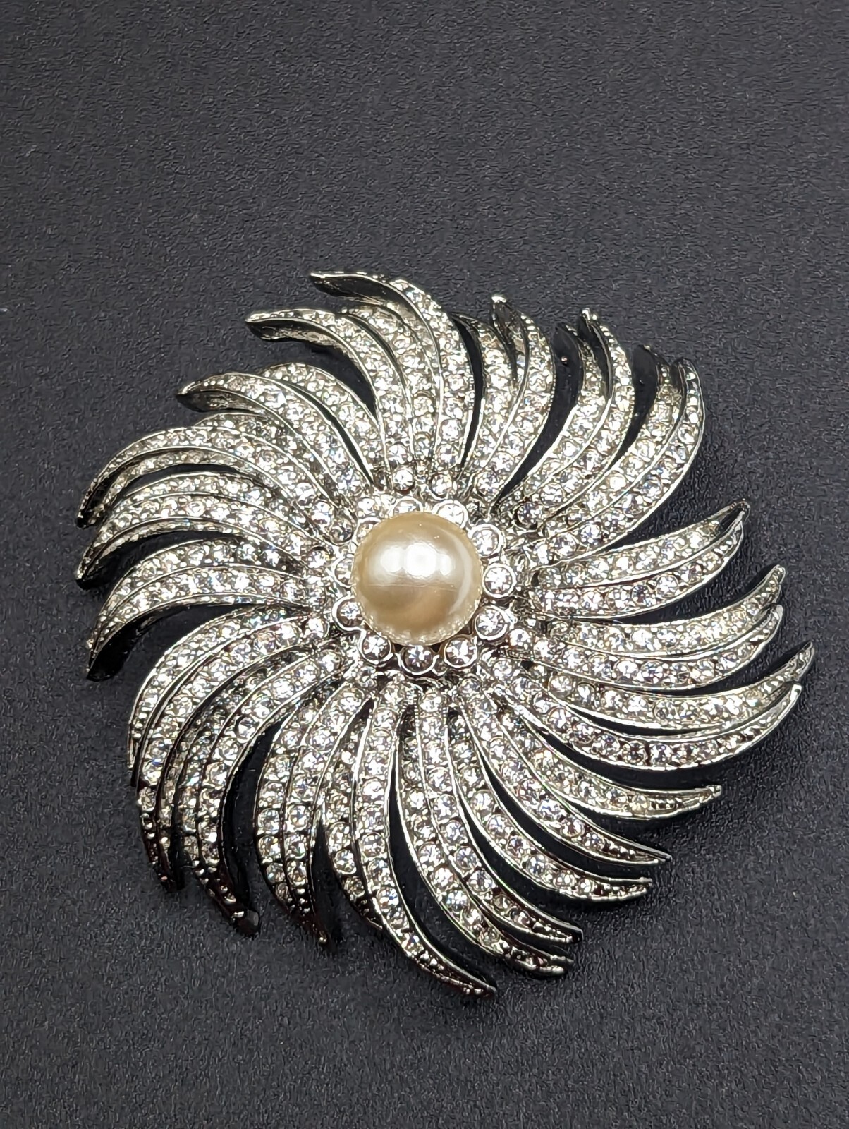 Vtg KJL Kenneth J Lane Crystal Rhinestone Faux Pe… - image 2