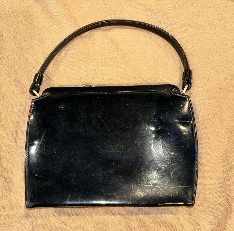 1980s Patent Black Leather Clutch with Gold Broach Vintage Purse - Image 4 of 4