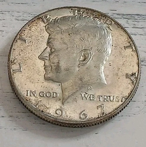 1967-P XF+ Kennedy half dollar 40% Silver - Below Melt Value!