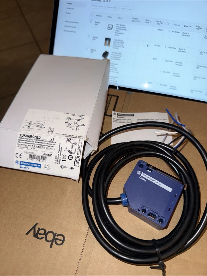 New Genuine Telemecanique XUK9ARCNL2 24-240V~ Photoelectric Sensor - Image 3 of 4